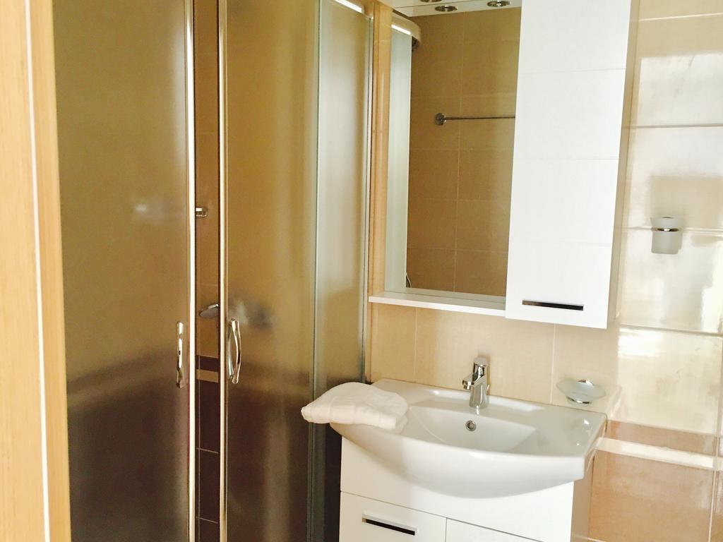 Skyfall Apartment Sarande Exterior photo