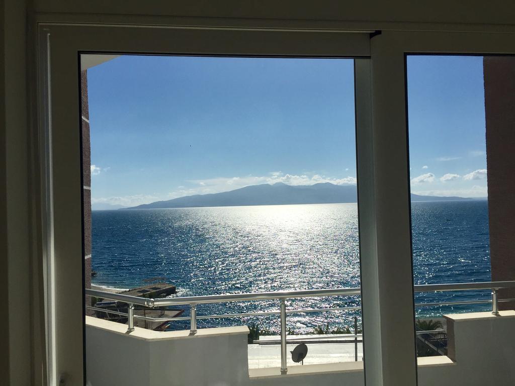 Skyfall Apartment Sarande Exterior photo
